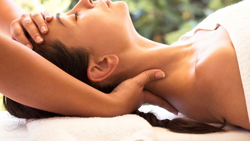 Therapeutic massage therapist using elbow pressure in Las Vegas